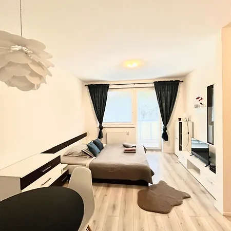 Moderne S Bezplatnym Parkovanim 아파트 *